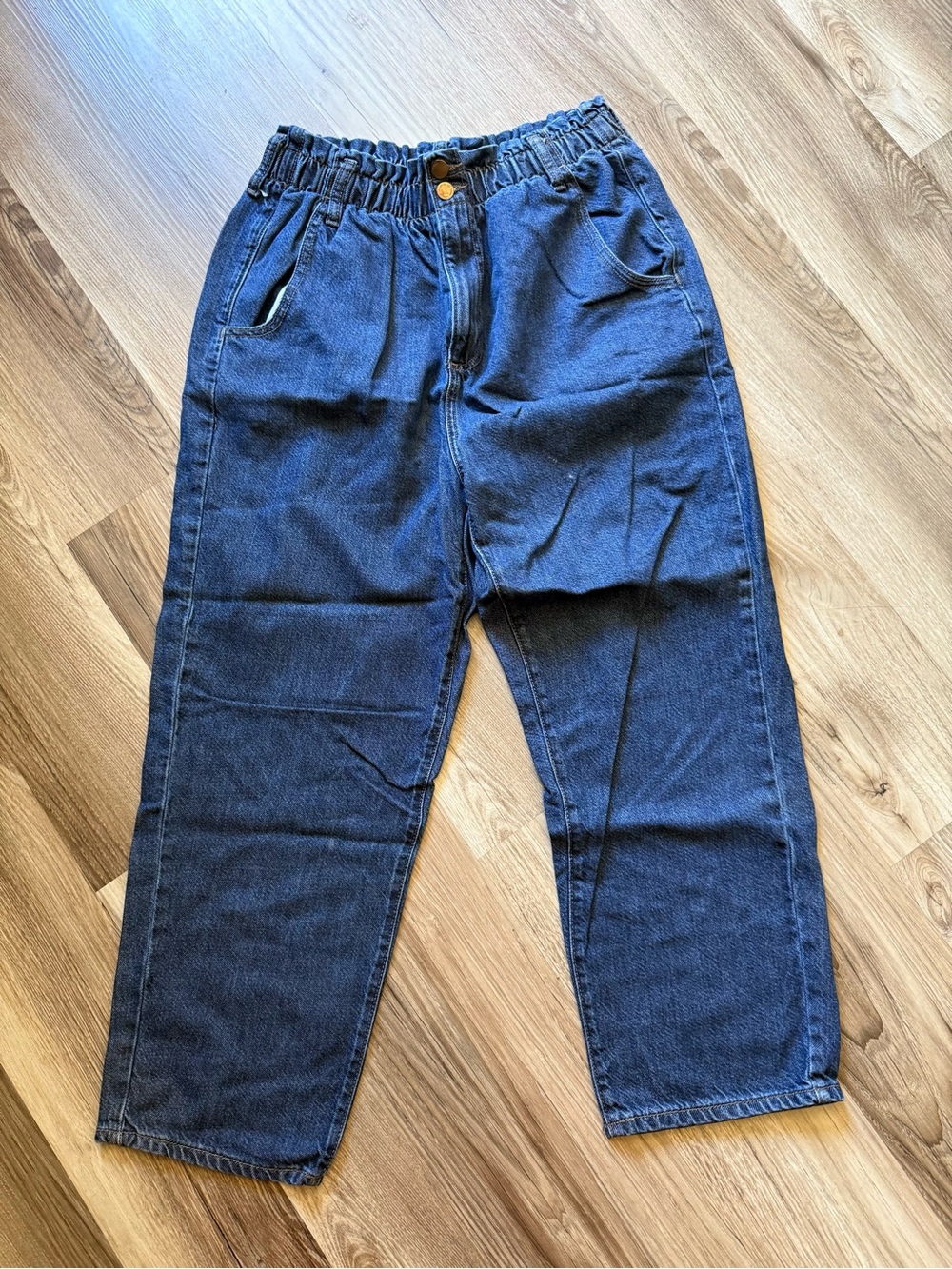 Universal Thread Dark Blue Relaxed Fit Women's Jeans